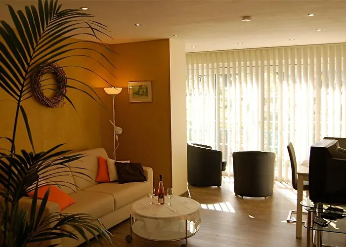 Ferienweingut Benedikt Nilles 住宿加早餐酒店 平德里希